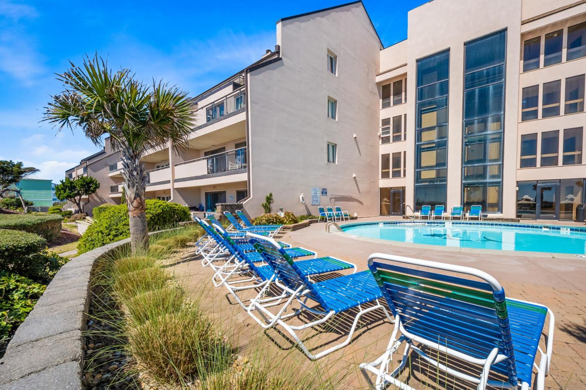 Beachwalk Pine Knoll Shores Room photo